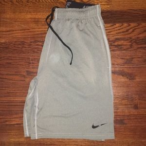 Nike Men’s Dri-Fit Shorts size: Small, Grey